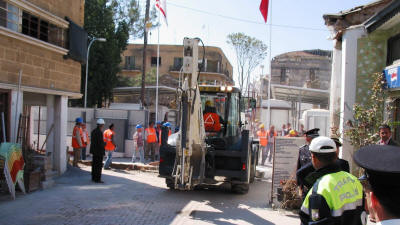 2nd April 2008. The barrier being removed