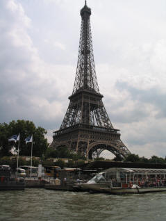 The Eifel tower from the river